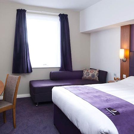 Premier Inn Manchester City Экстерьер фото