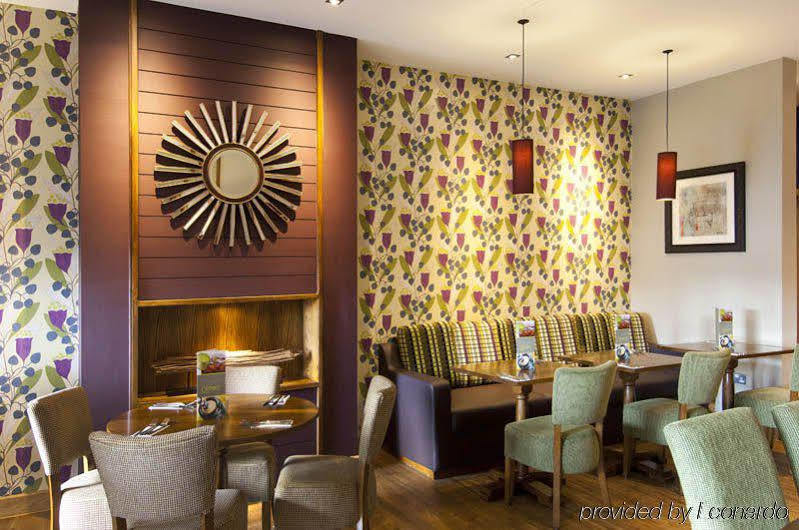 Premier Inn Manchester City Экстерьер фото
